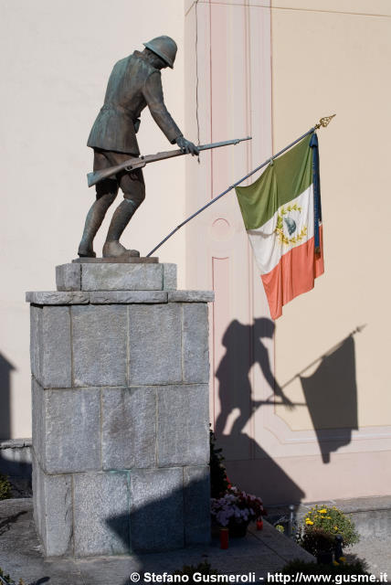  Monumento ai caduti - click to next image