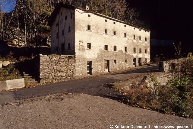  Palazzo a Conoia - click to next image