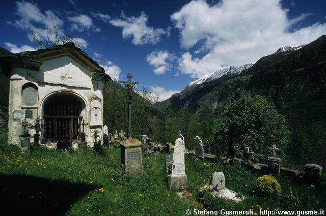  Cimitero di Sommarovina - click to next image