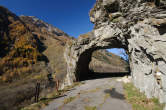 20131116_115526 Tratto di strada con arco naturale