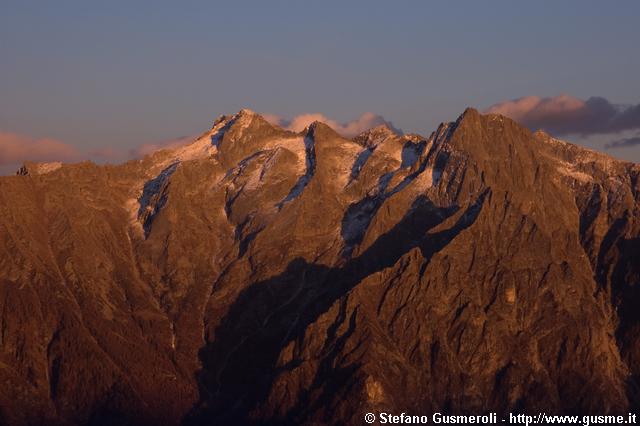  Ligoncio e Sasso Manduino al tramonto - click to next image