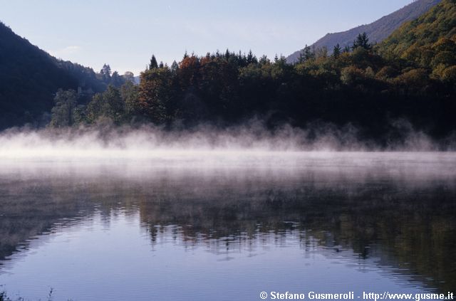  Lago di Ghirla fumante - click to next image