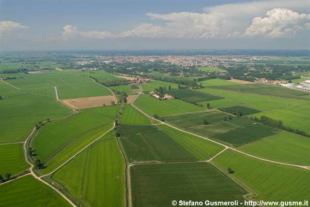  Campi di Gambolo e Vigevano - click to next image