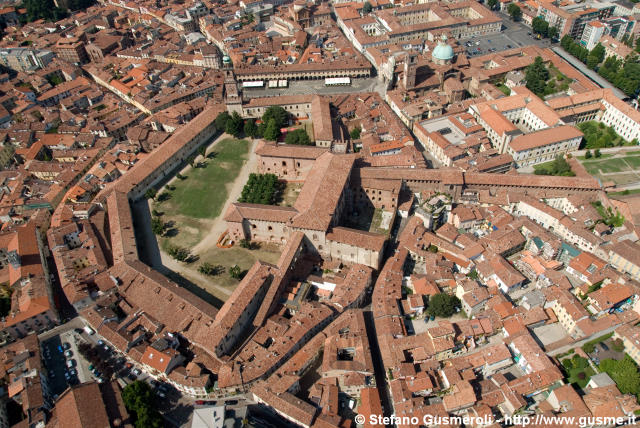  Castello Sforzesco - click to next image